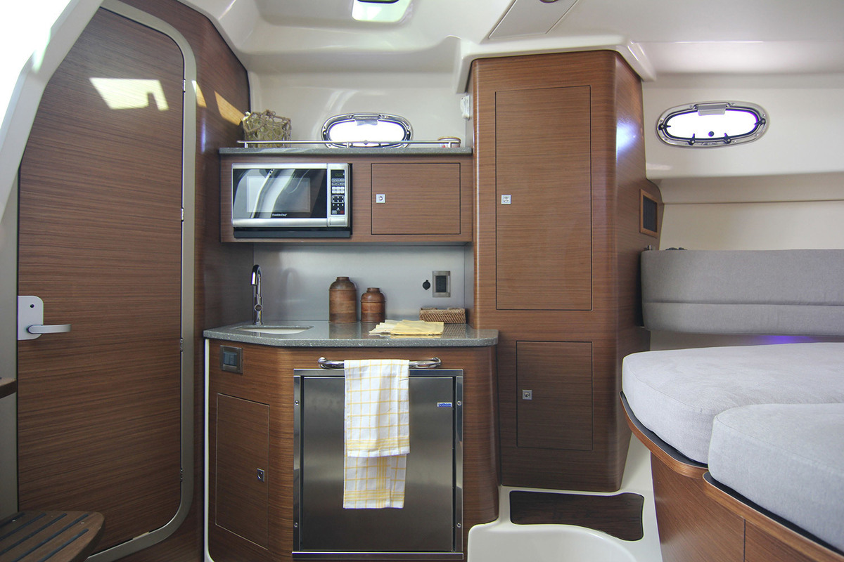 Boston Whaler 345 Conquest — foto 13 van 16