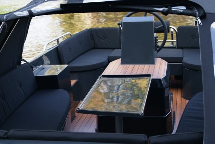 Primeur 600 tender DE GROOTSTE SLOEPENSHOWROOM VAN NEDERLAND — foto 6 van 10