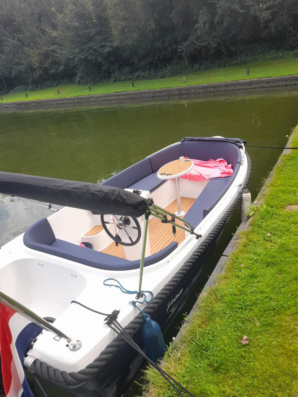 4-Family 530 sloep – Suzuki 20 PK – compleet met trailer 530 — foto 3 van 12