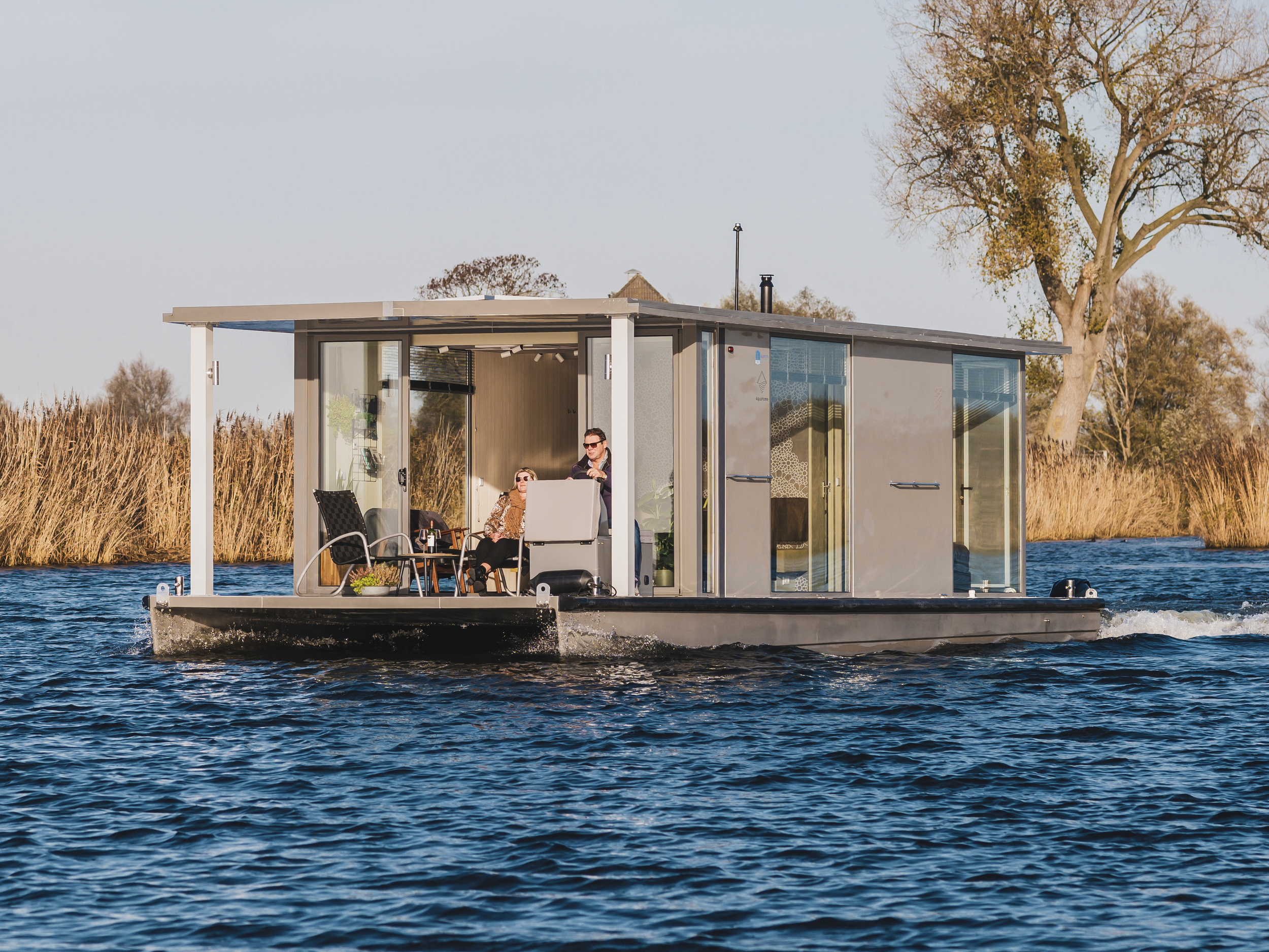 AquaHome Comfort Houseboat — foto 3 van 18
