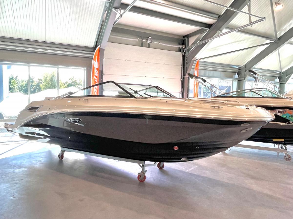 Sea Ray SDX 250