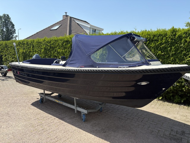 Blue sloep 475 met Tohatsu 9.8 PK en  Buiskap — foto 3 van 13