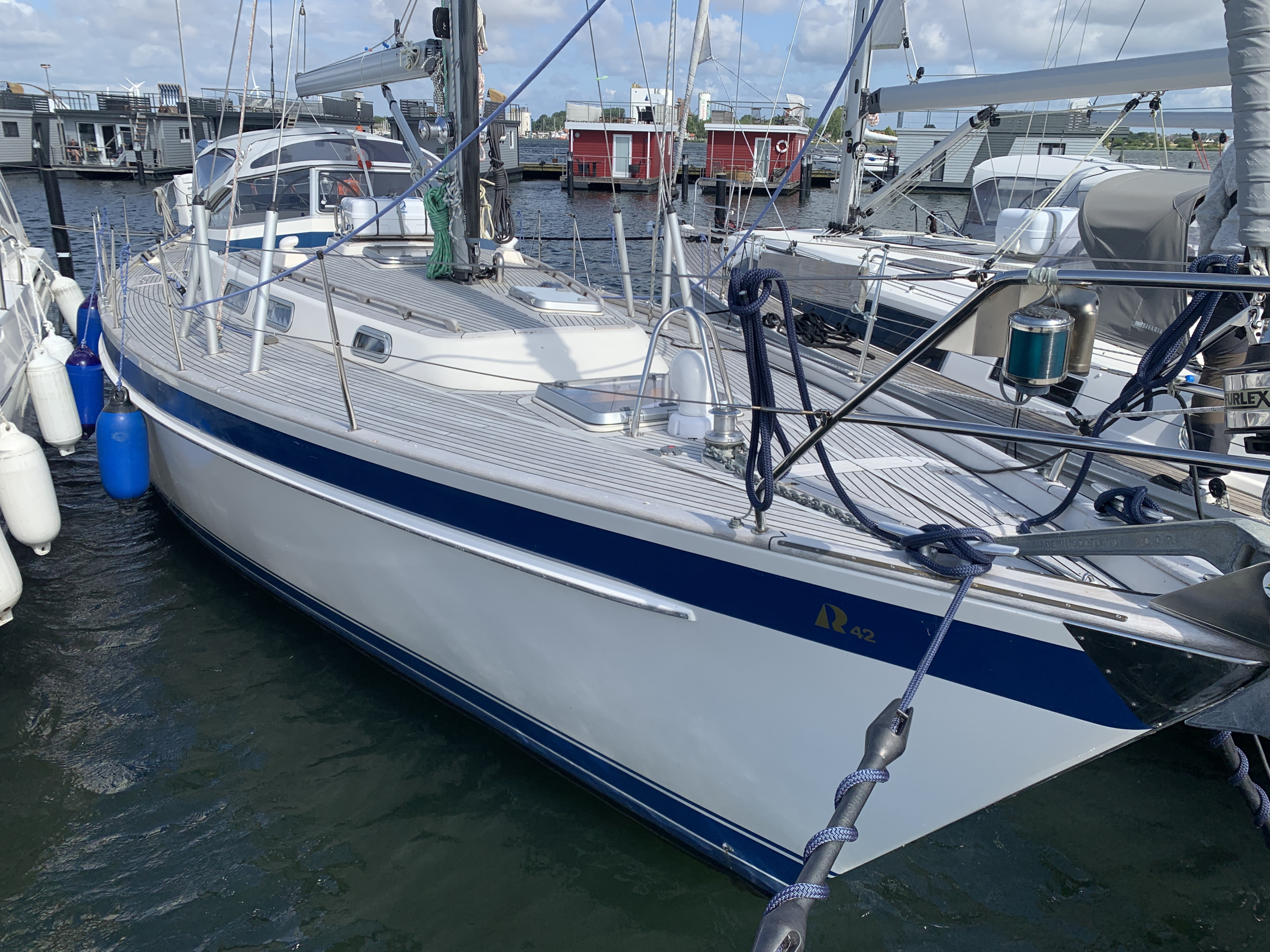 Hallberg-Rassy 42 — foto 3 van 77