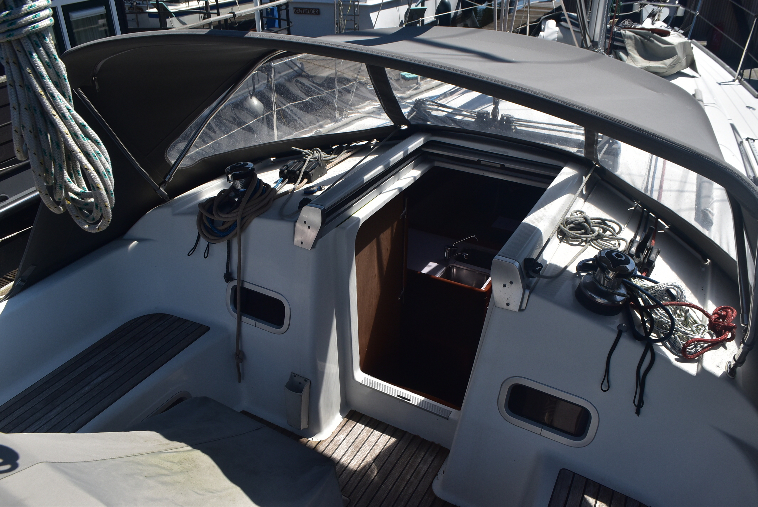 Beneteau Oceanis 37 — foto 21 van 36