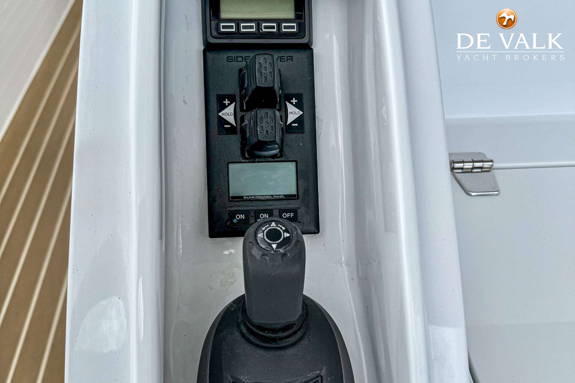 Altima Express Coupe 65 — foto 15 van 35
