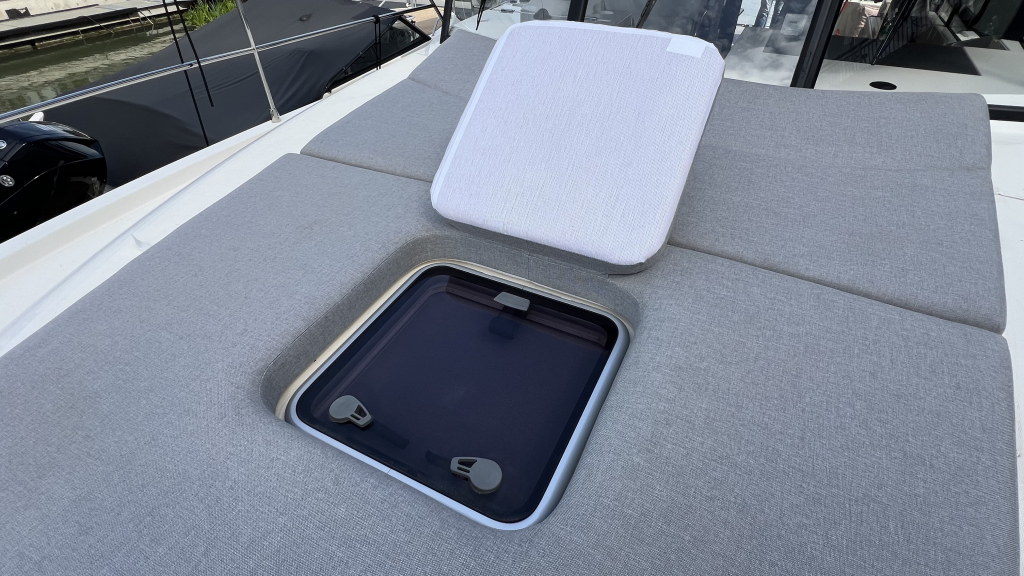Beneteau Swift Trawler 35 — foto 37 van 76
