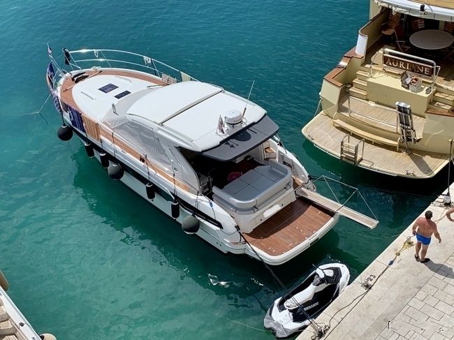 Bavaria 400 HT Sport — foto 1 van 1