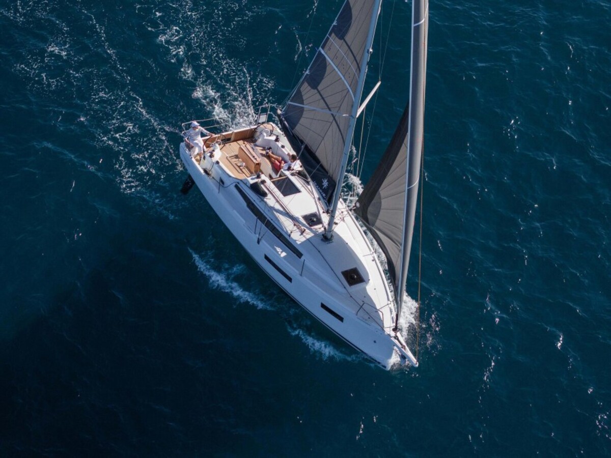 Jeanneau Sun Odyssey 350 — foto 8 van 12