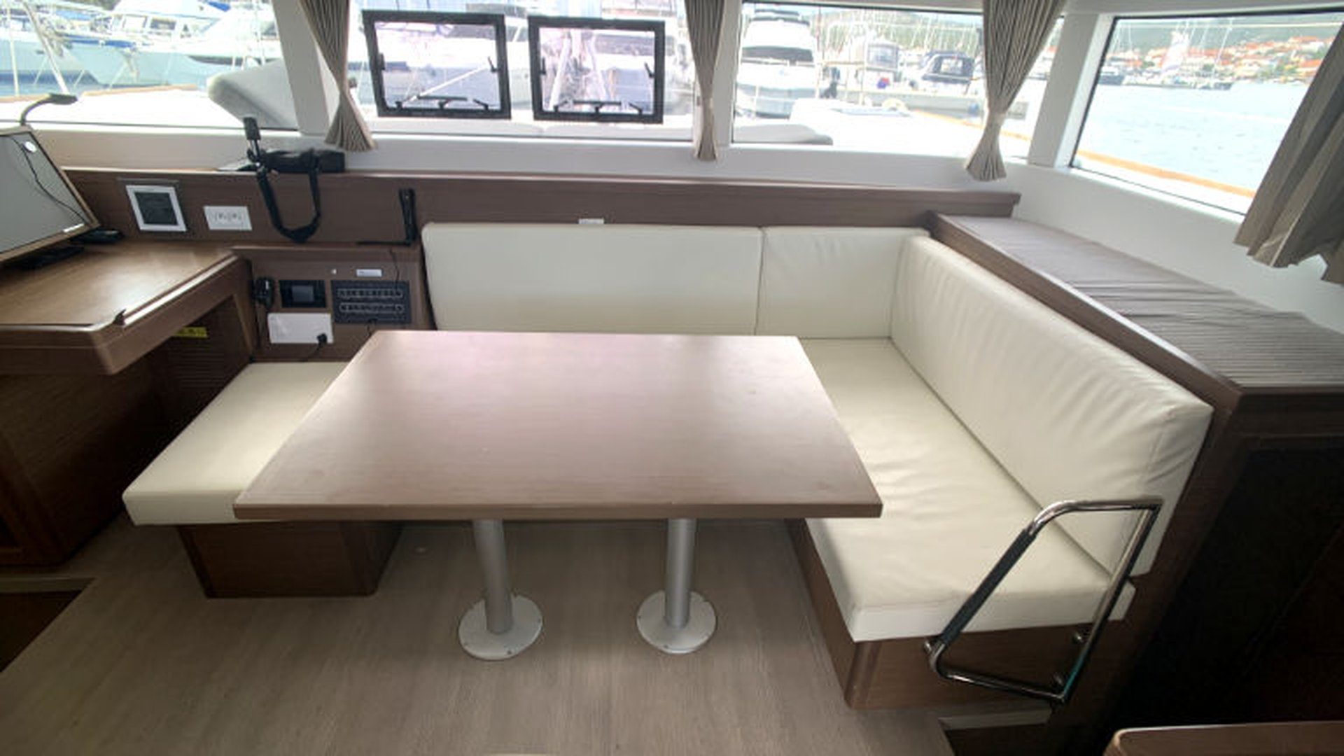 Lagoon 40 — foto 18 van 23