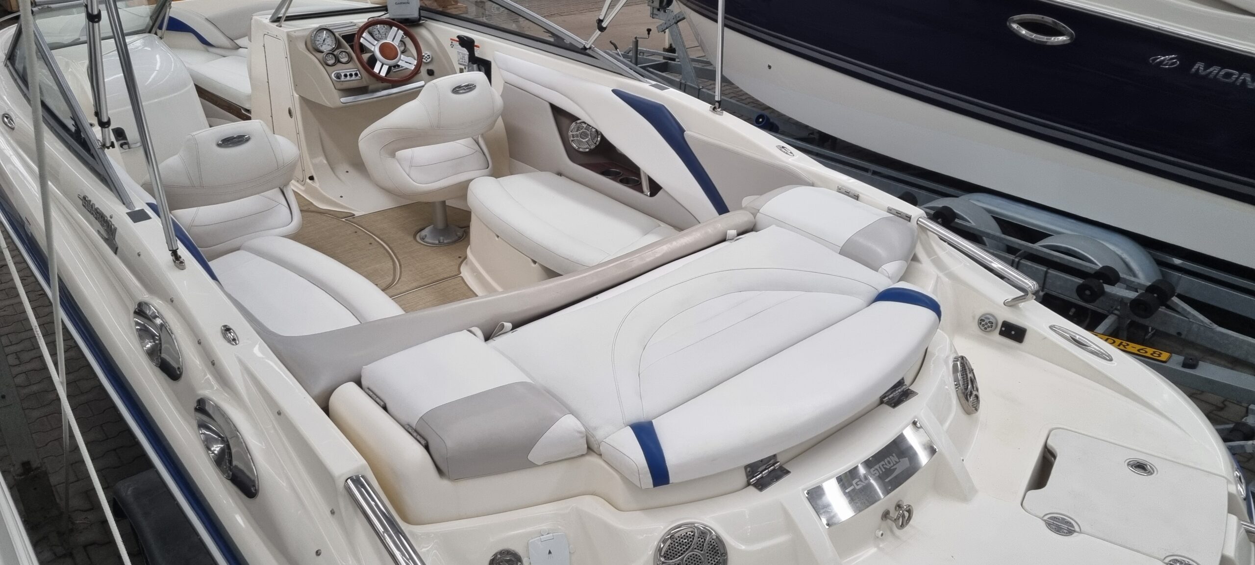 Glastron 255 — foto 3 van 11