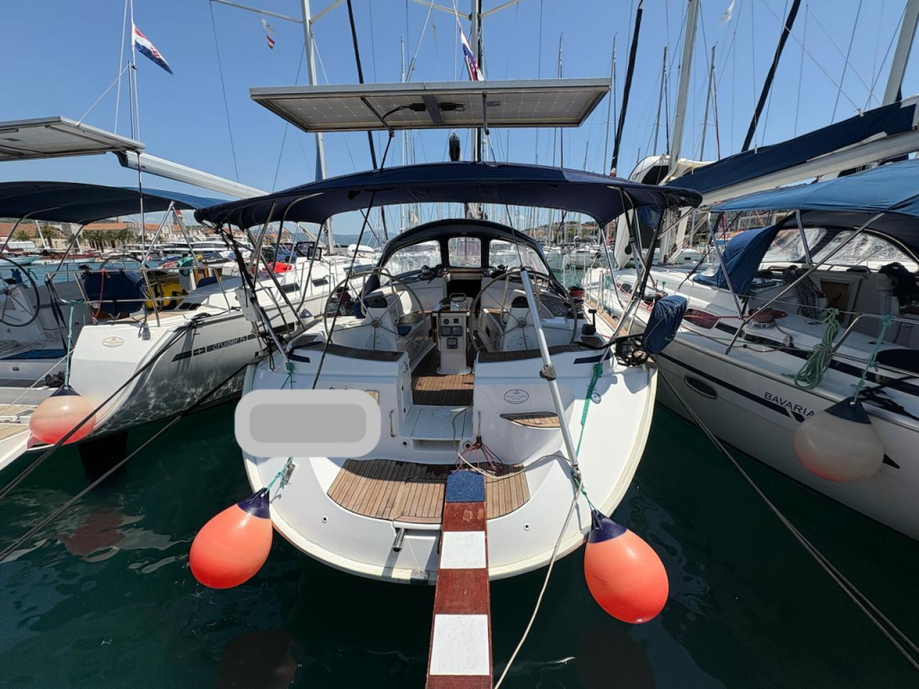 Bavaria 49 cruiser — foto 1 van 32