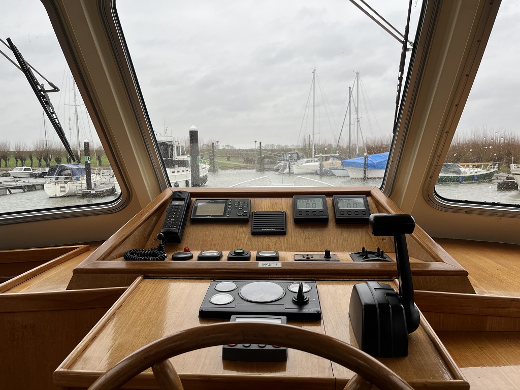 Blauwe Hand Trawler 1400 — foto 6 van 39