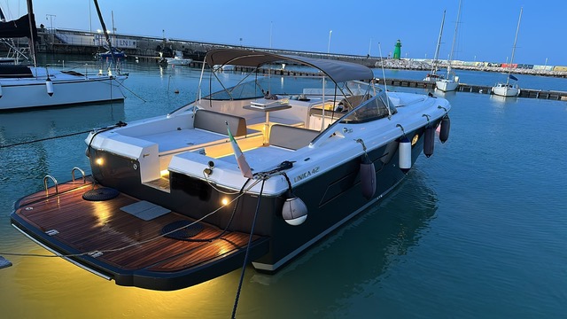 Unica 42 - BluYachting