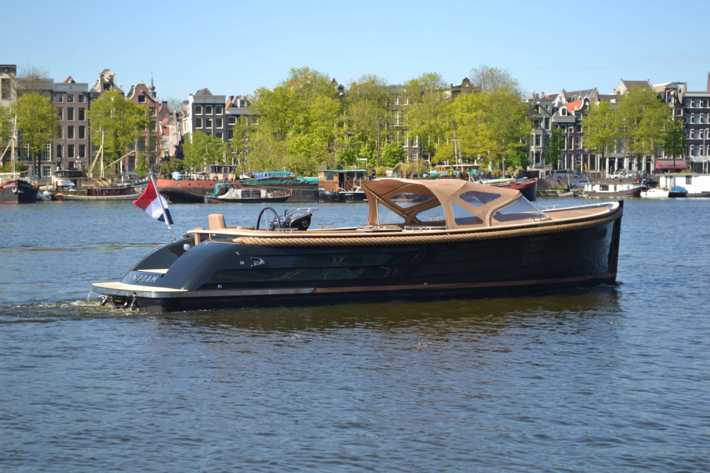 Waterspoor 808 open | Luxe Diesel/hybride Tender | Vanaf €89.950,- — foto 2 van 19