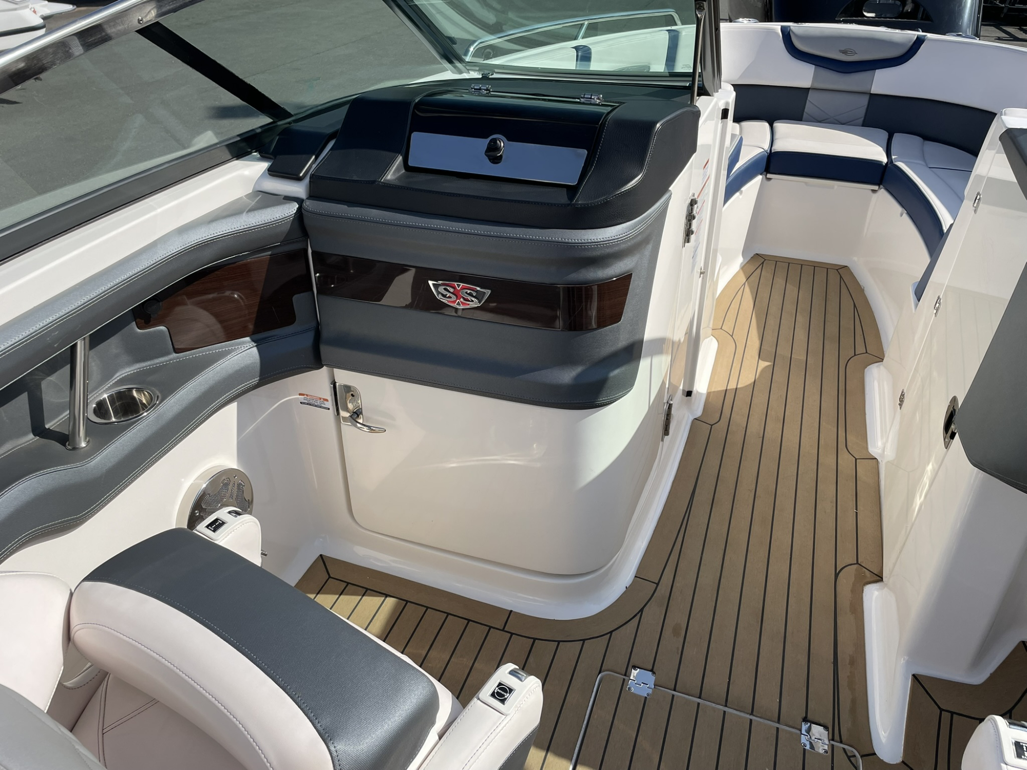 Chaparral 277 SSX met Volvo 380 pk AANBIEDING — foto 15 van 24