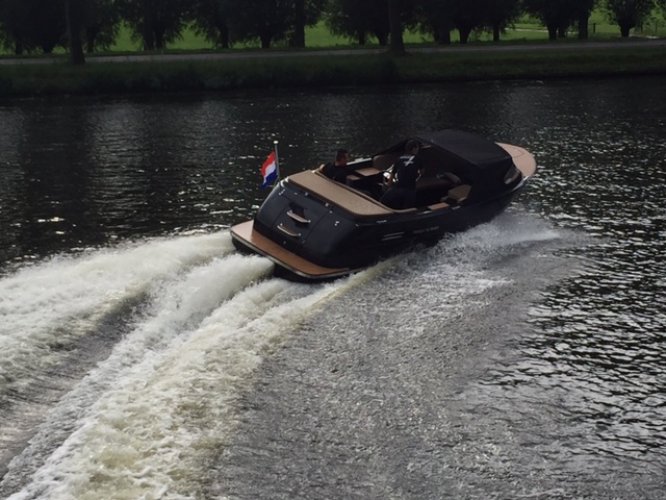 Primeur 710 tender DE GROOTSTE SLOEPENSHOWROOM VAN NEDERLAND — foto 3 van 16