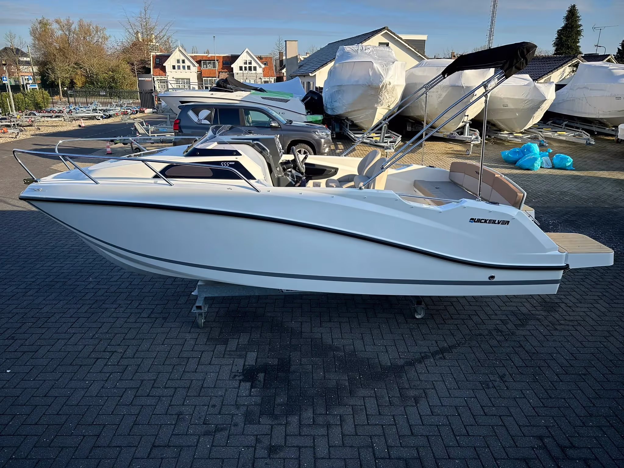 Quicksilver 555 Cabin — foto 2 van 12