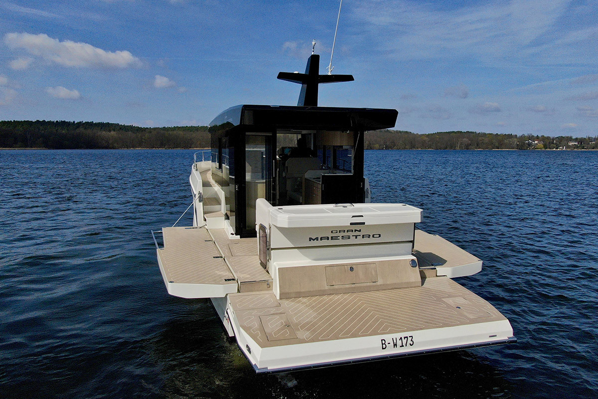 Cobra Yachts Gran Maestro 43 — foto 7 van 12