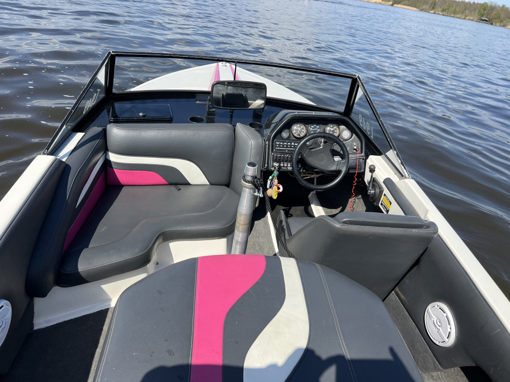 Malibu Euro F3 waterski boot v8 LPG/Benzine  — foto 8 van 22