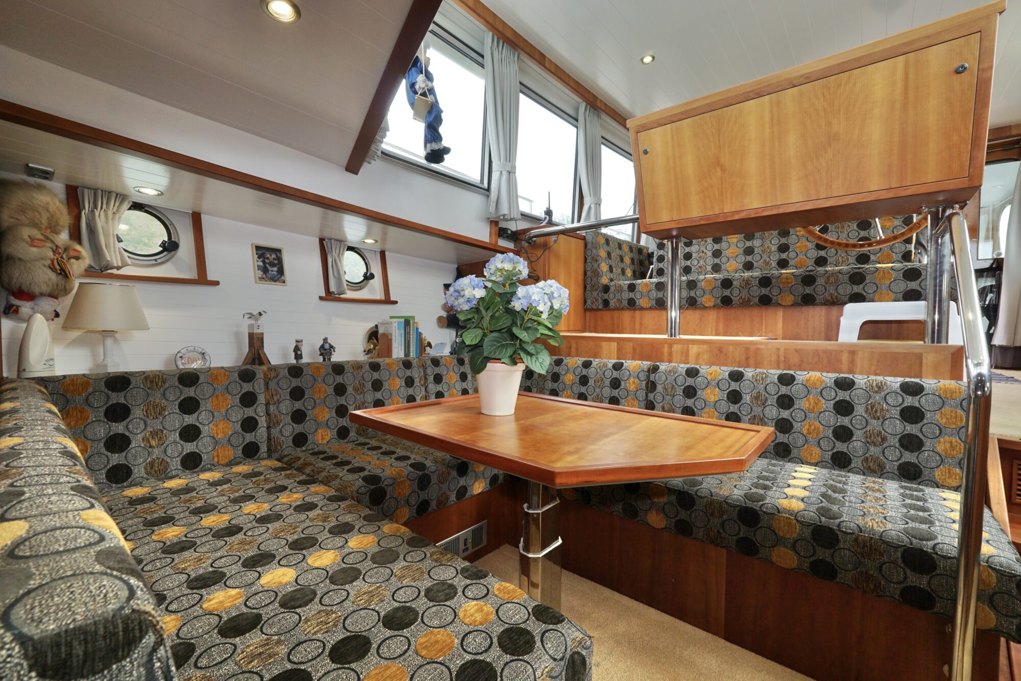 Serious Yachts Gently Low Bridge 45 Sedan — foto 31 van 74