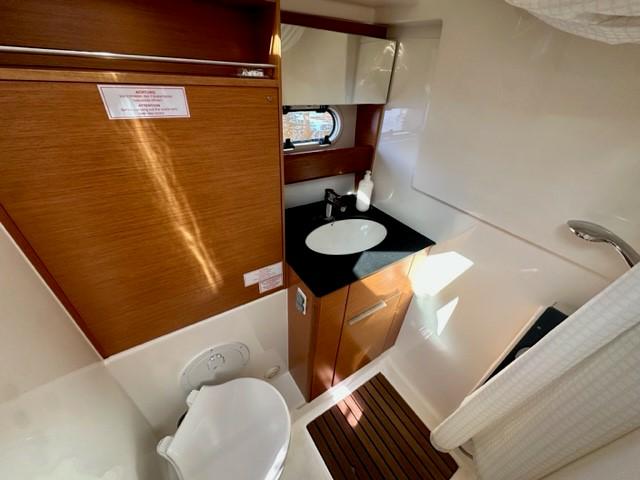 Bavaria Sport 330 — foto 18 van 20