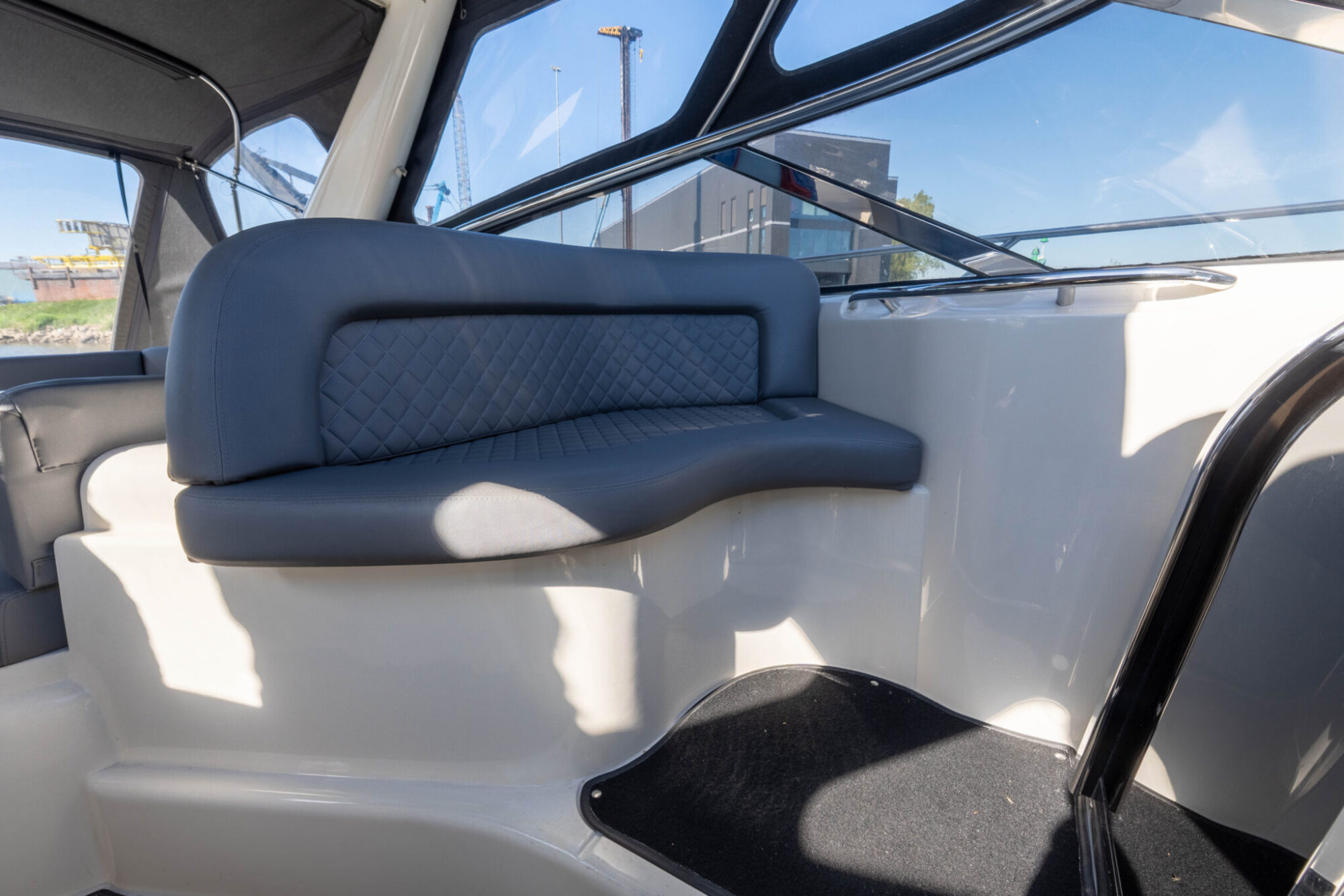 Sunseeker Camarque 47 Cabrio — foto 12 van 48