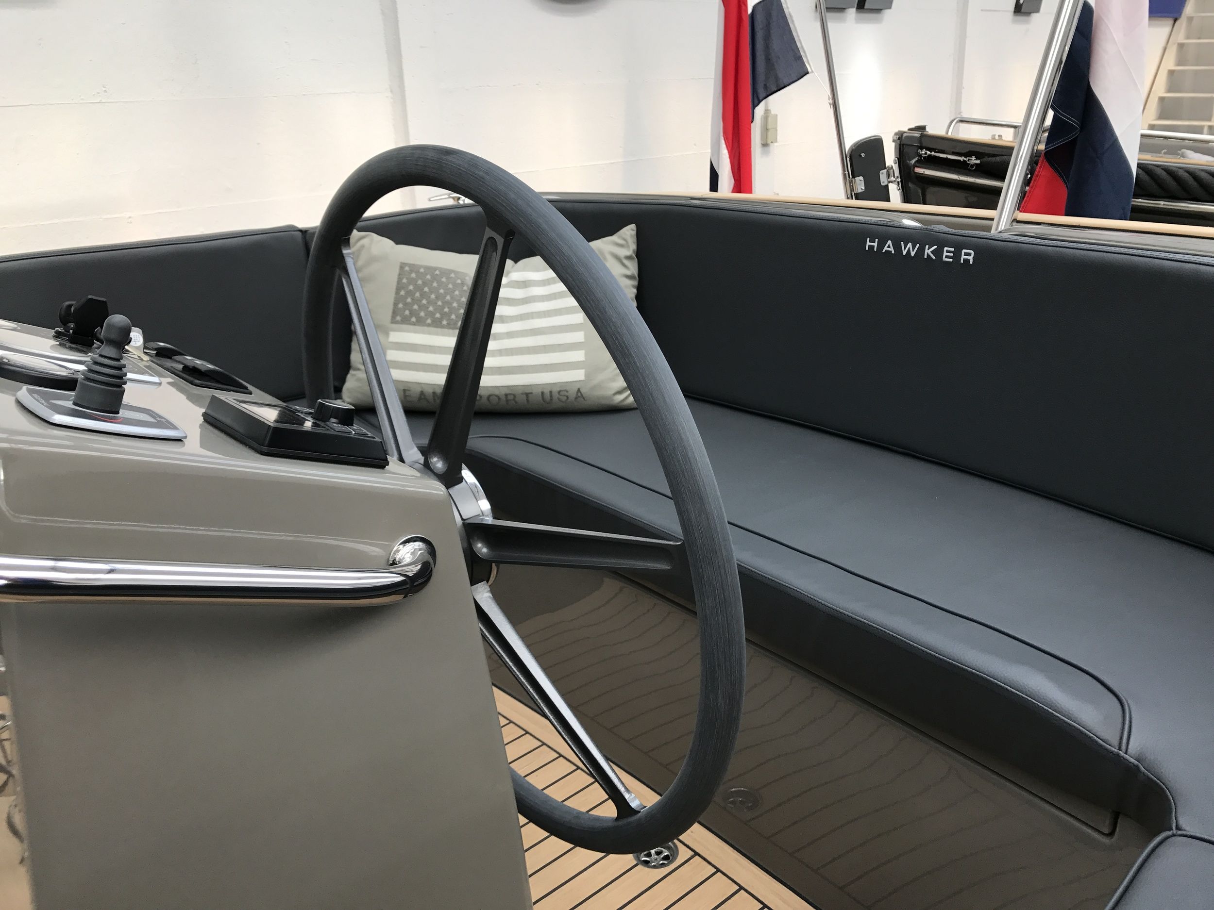 Seafury Hawker Tender 725 — foto 9 van 13