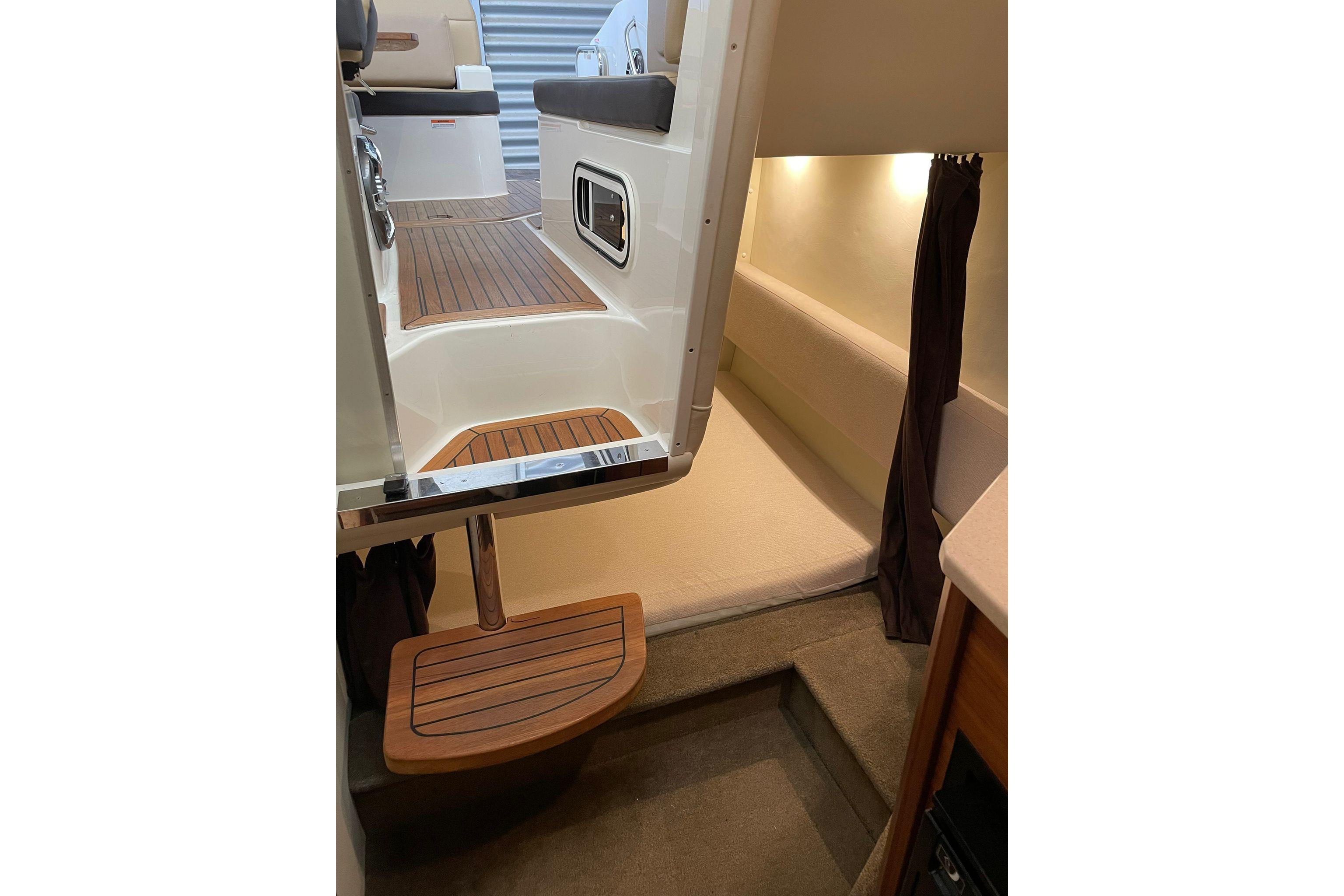 Sea Ray 265 Sundancer — foto 13 van 20