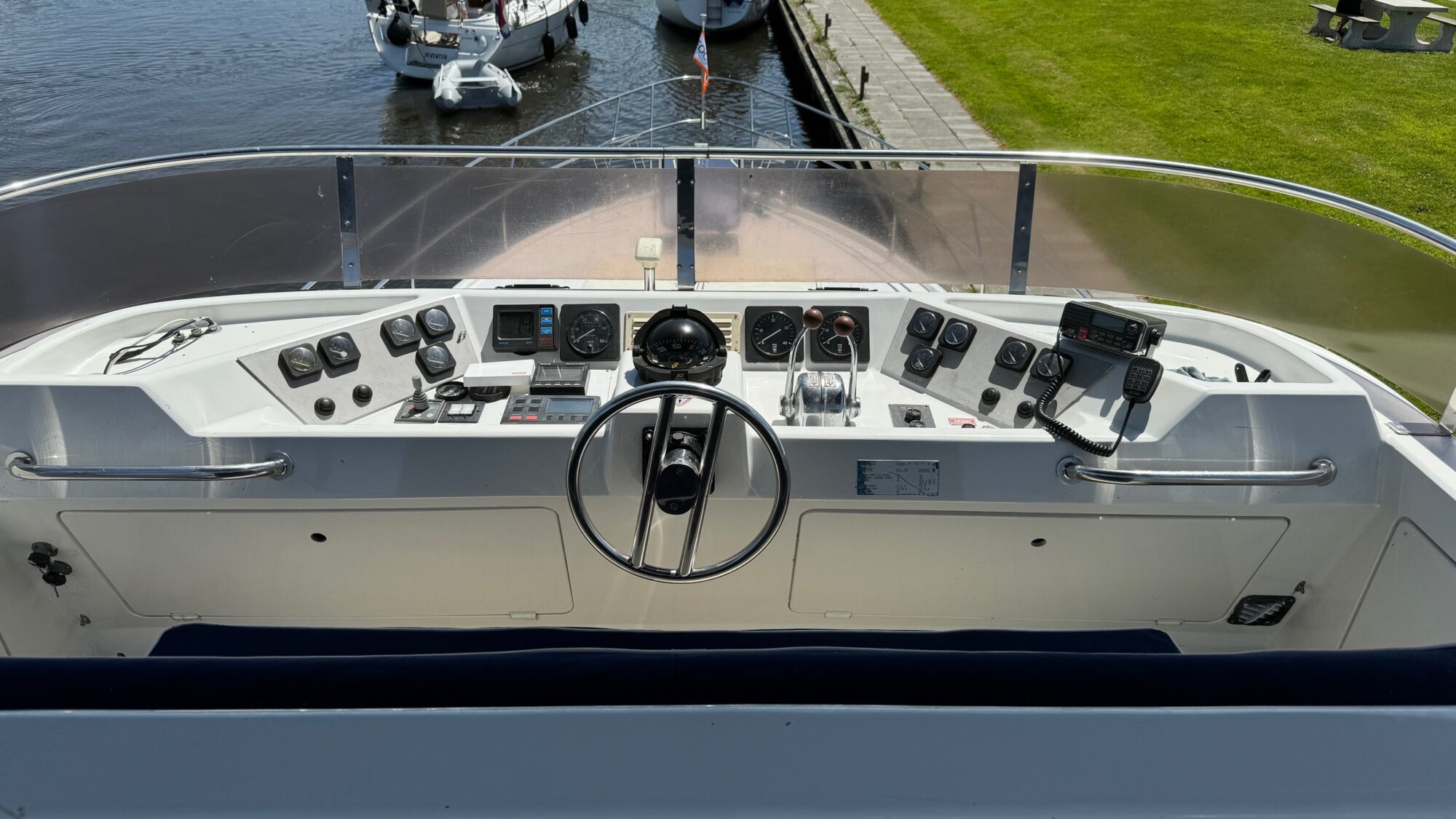 Whitewater Wolfe 46 Flybridge — foto 26 van 31