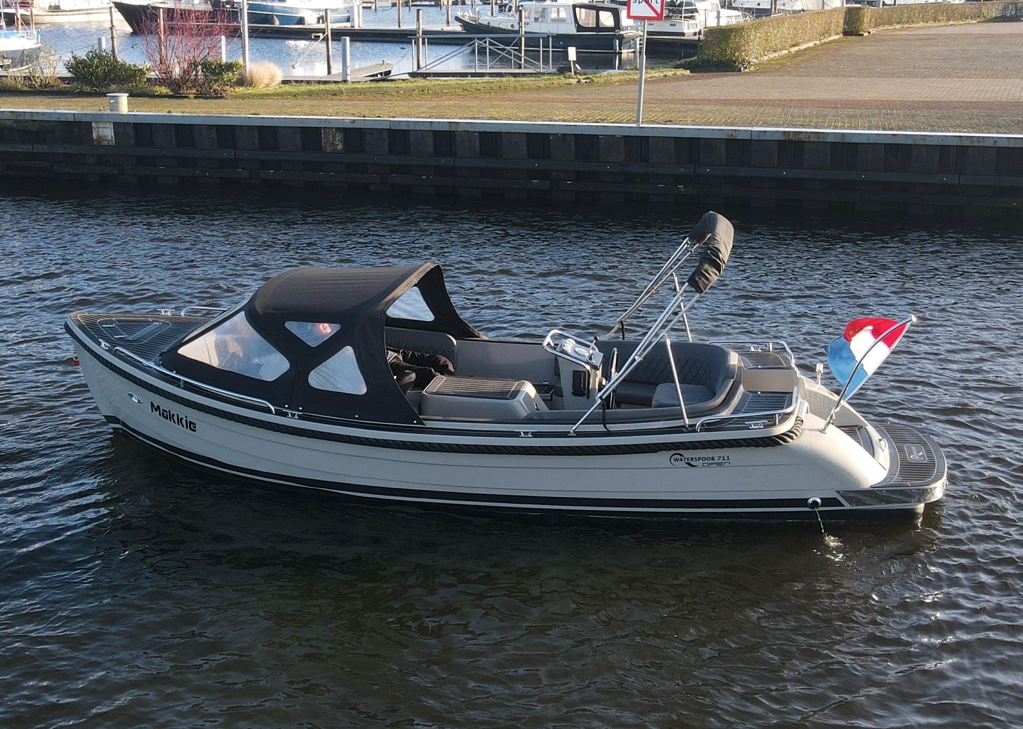 Waterspoor 711 — foto 4 van 13