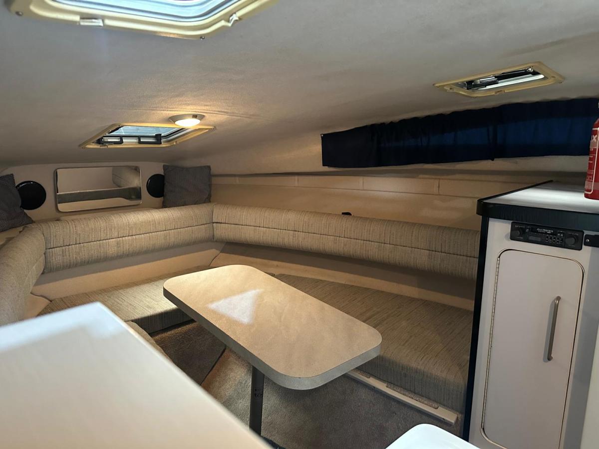 Rinker 260 FIESTA FEE — foto 15 van 17