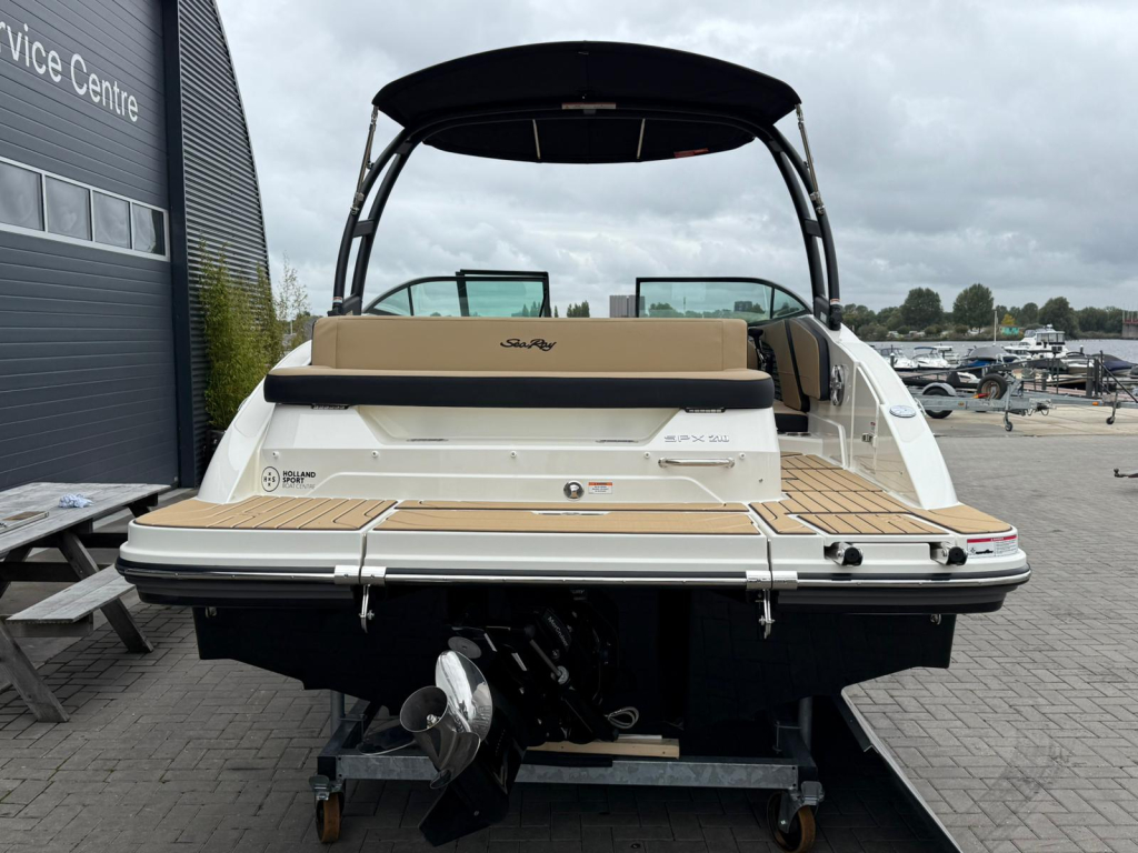 Sea Ray 210 spx — foto 8 van 38