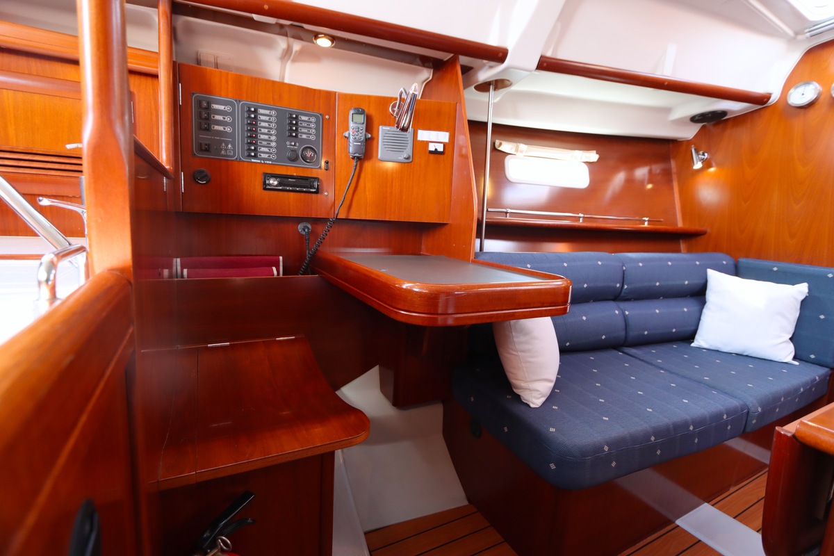 BENETEAU OCEANIS CLIPPER 373 — foto 26 van 48