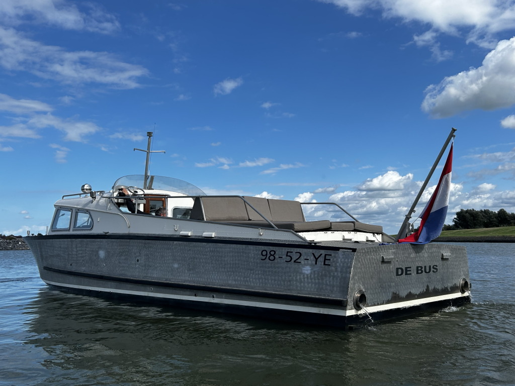 Patrouille vaartuig 1100 Met ruim zonnedek! — foto 9 van 54