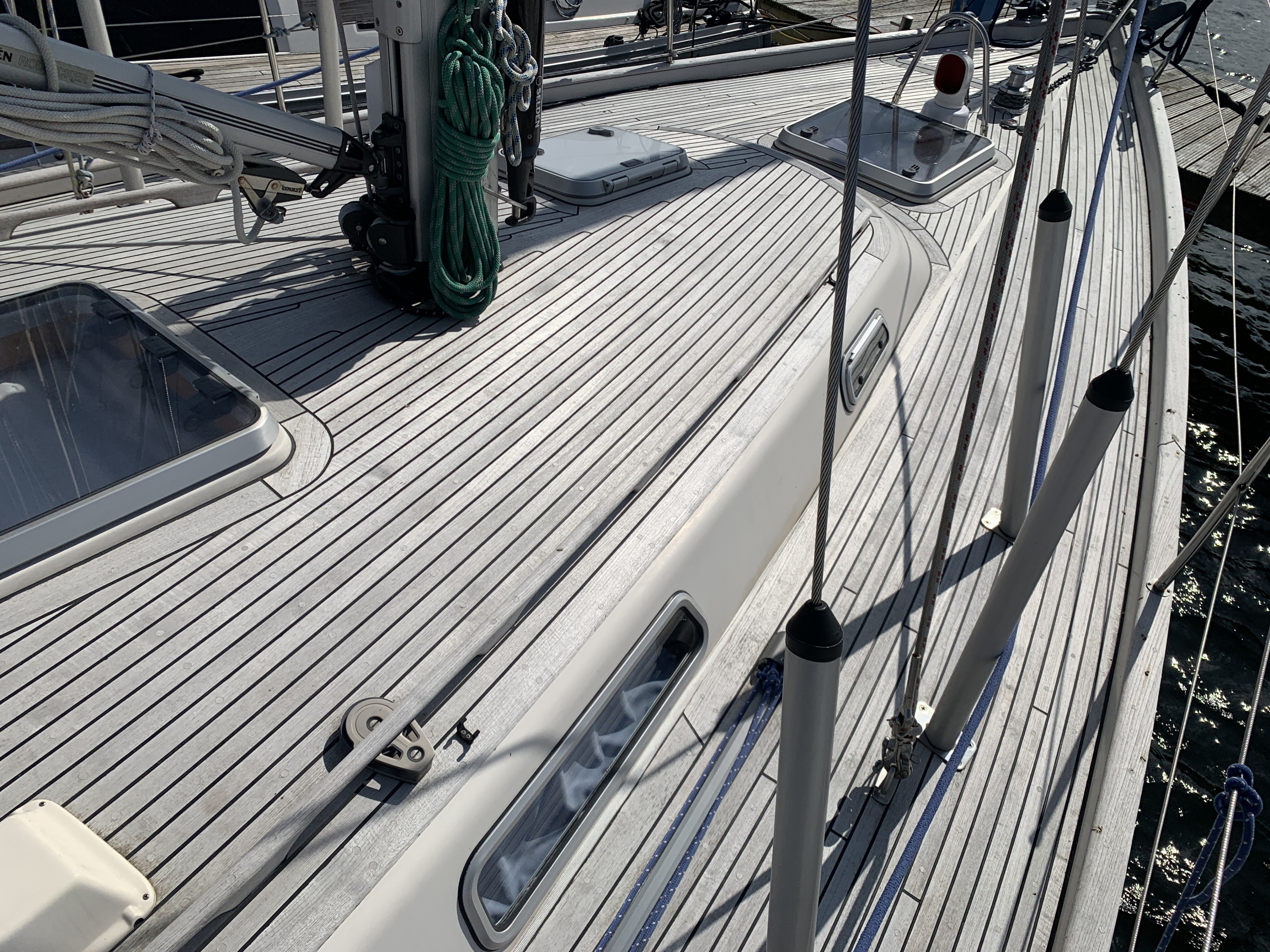 Hallberg-Rassy 42 — foto 5 van 77