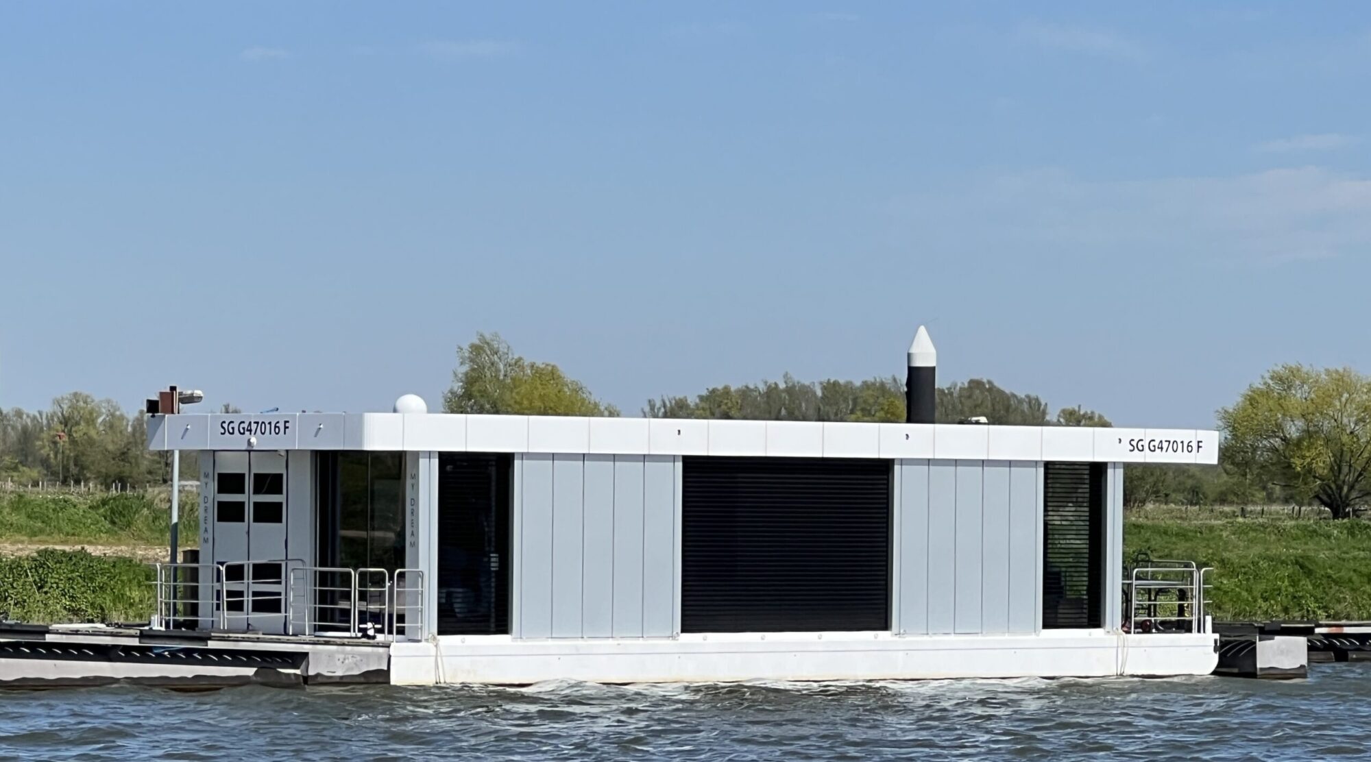 My Dream Houseboat 15.00 — foto 1 van 41