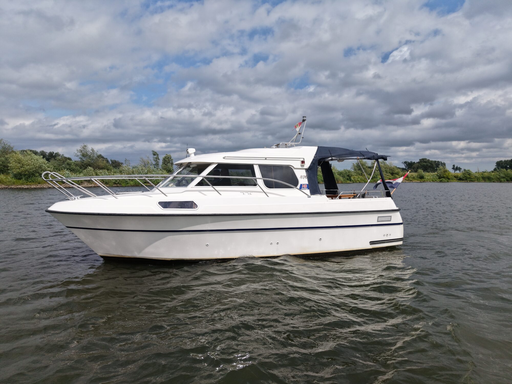 NB Marine 8700 — foto 2 van 37