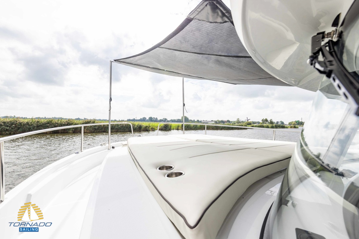 Delphia Yachts 10 Sedan Electric — foto 11 van 12