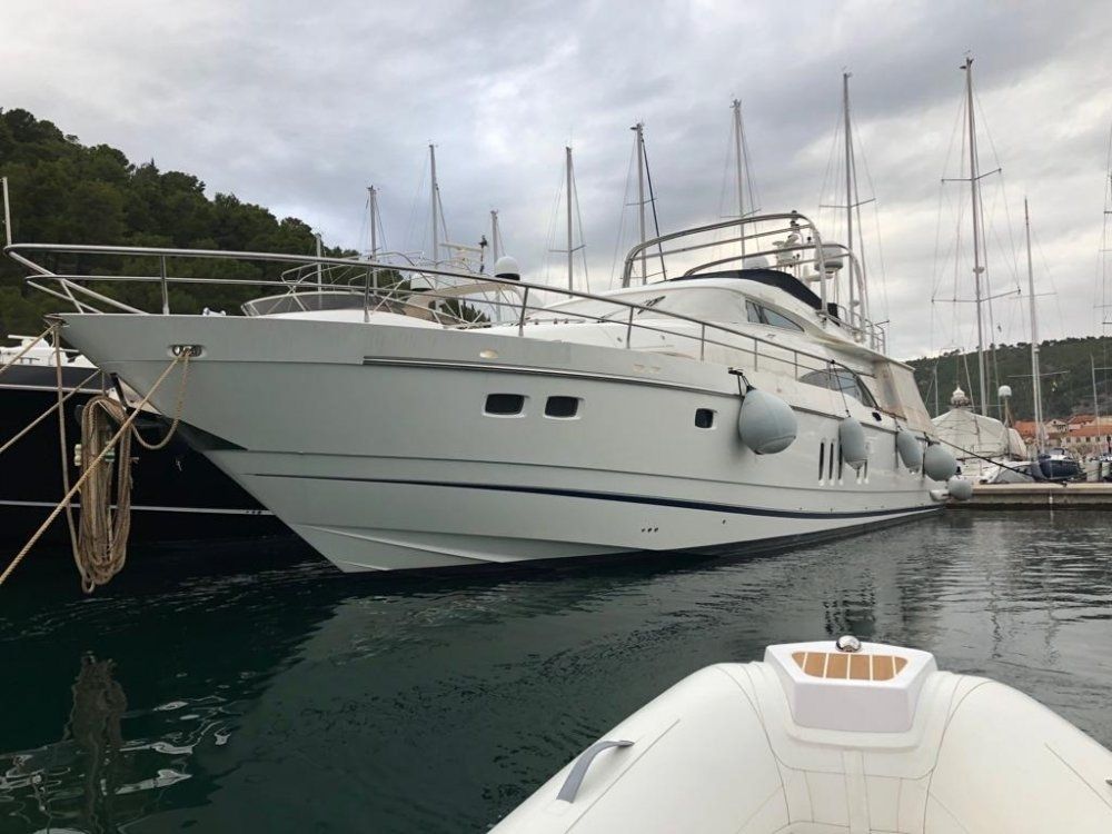 Fairline Squadron 74 — foto 2 van 3