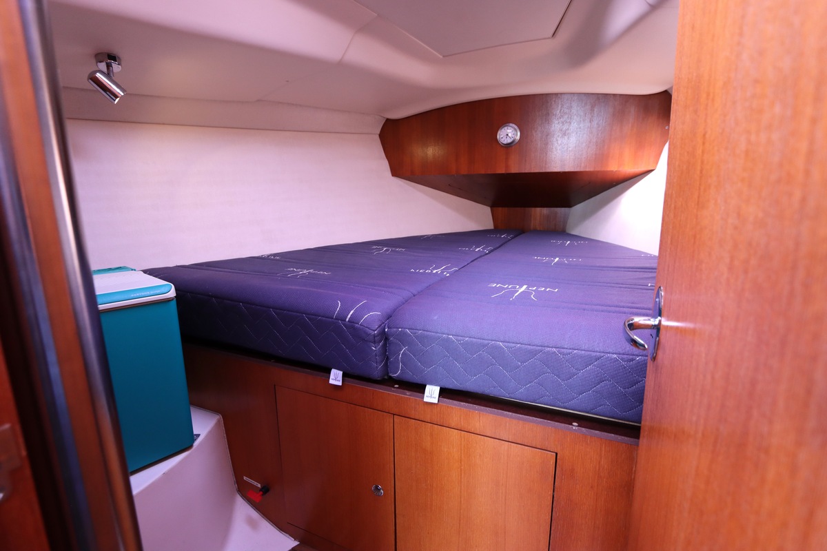 Hunter 33 — foto 16 van 52