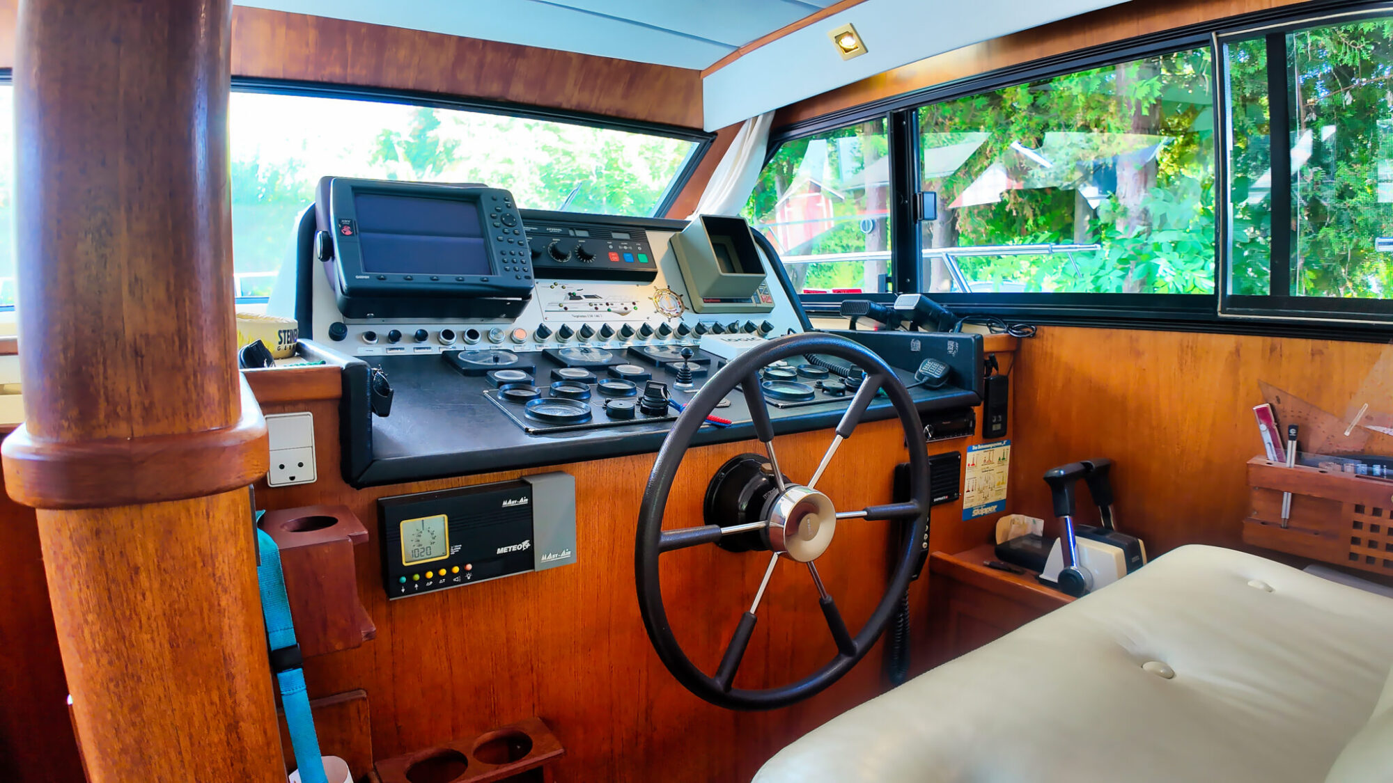 Neptunus 138 / 46 Flybridge Sedan — foto 7 van 32