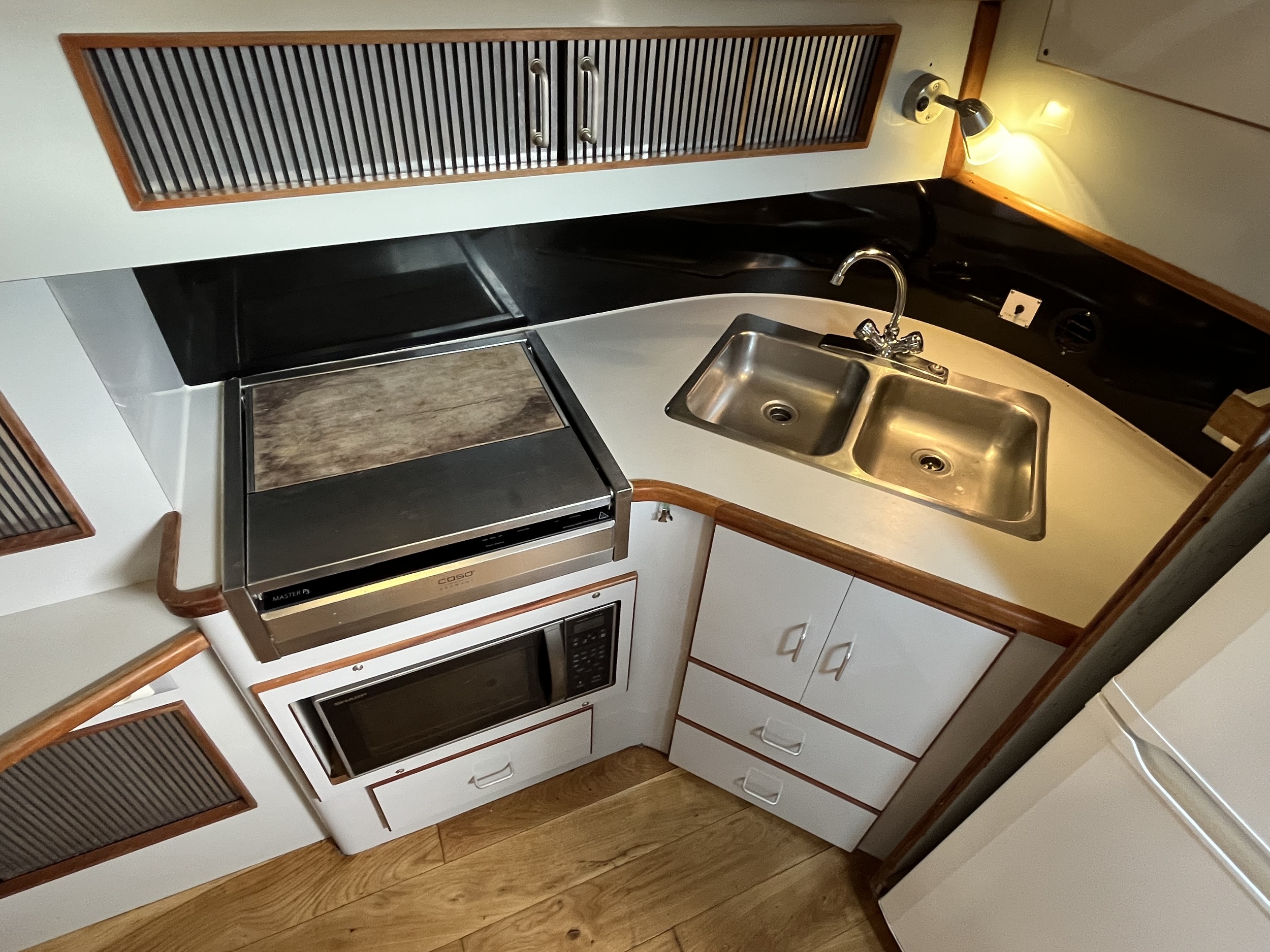 Sea Ray 390 Express Cruiser — foto 20 van 43