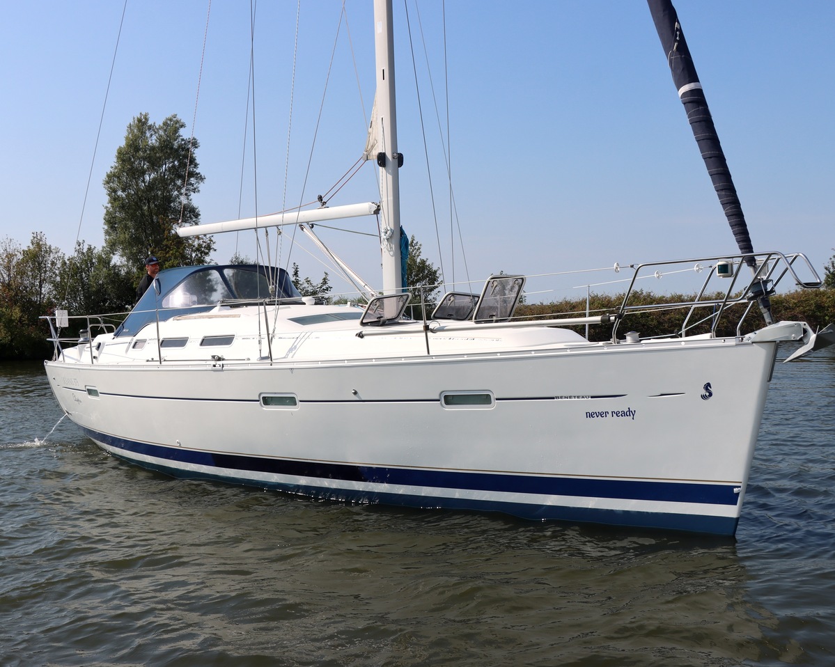 BENETEAU OCEANIS CLIPPER 373 — foto 32 van 48