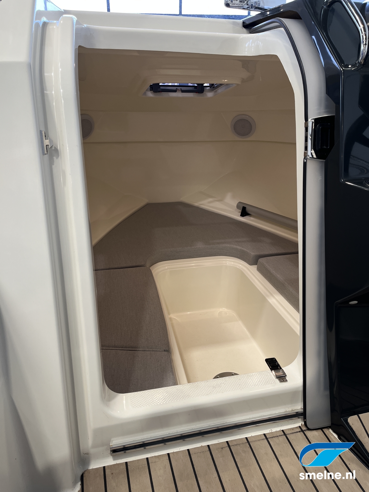 Quicksilver ACTIV 555 CABIN — foto 9 van 29