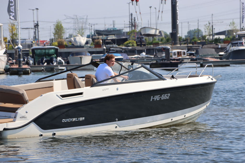 Quicksilver 675 Bowrider — foto 2 van 33