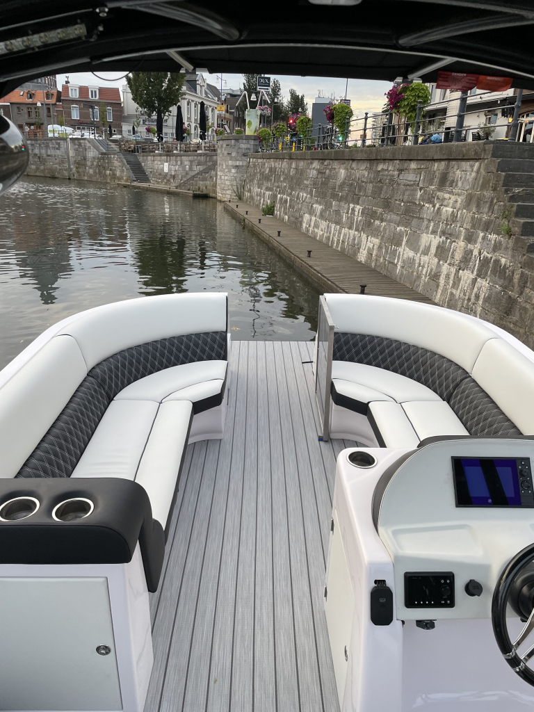 Swiss-boat Funlounger 7.5 — foto 7 van 8