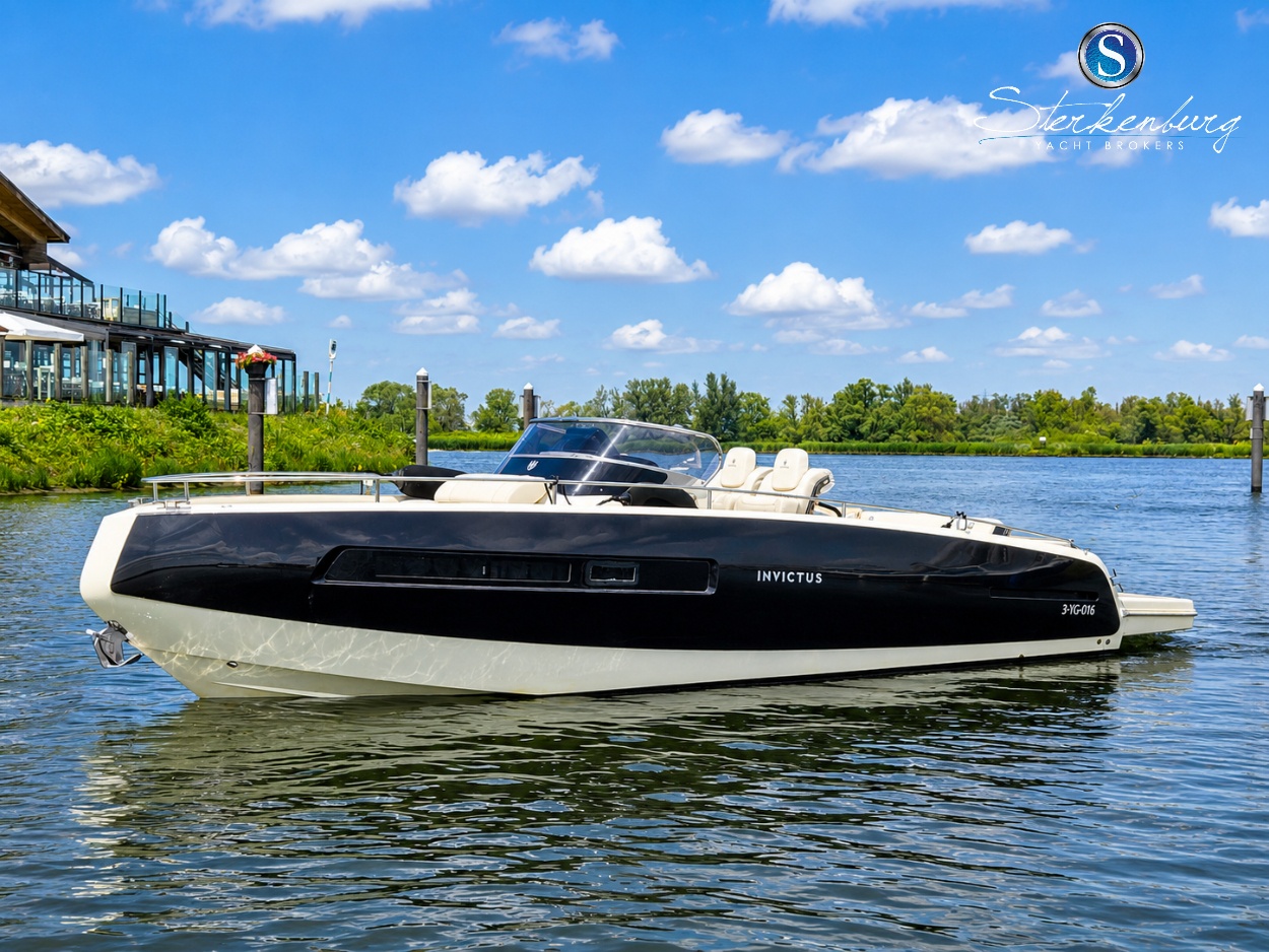 Invictus 280 GT — foto 10 van 42