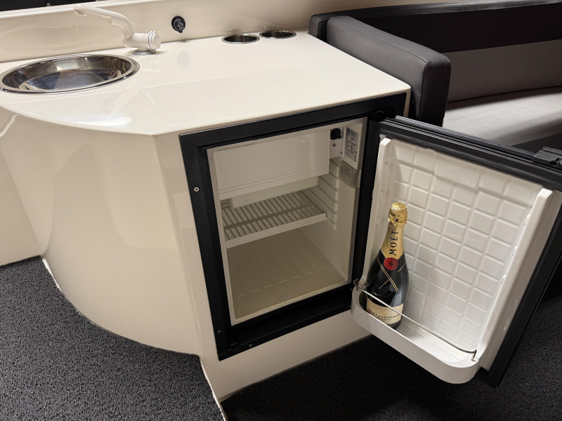 Oud Huijzer 700 Cabin 115pk Yamaha — foto 11 van 12