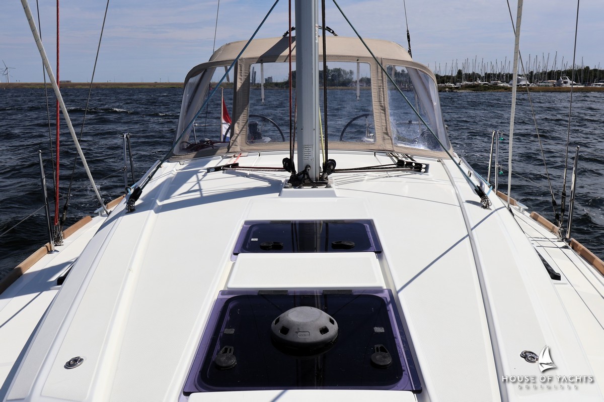 Beneteau Oceanis 35.1 — foto 4 van 12