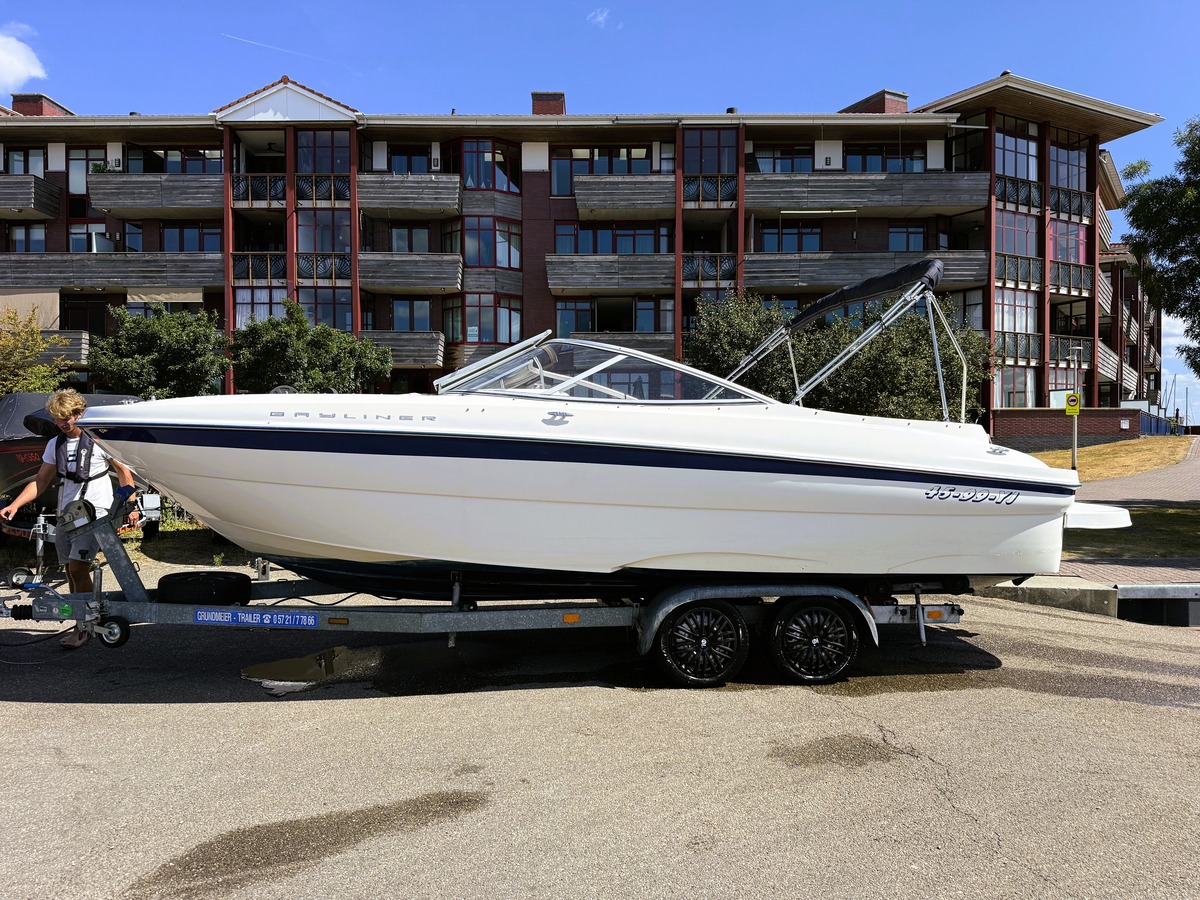 Bayliner 219 SD — foto 46 van 48